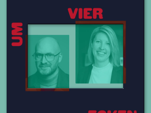 Das Cover des Podcasts Um vier Ecken